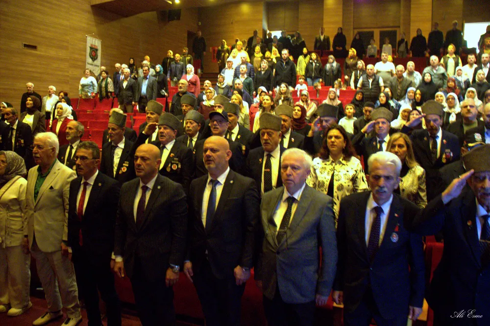 Bu Ülke Asla Diz Çökmez