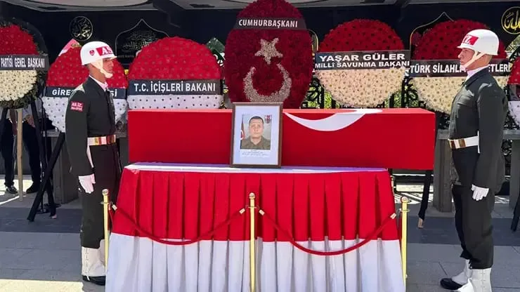 ŞEHİT CENAZELERİNDE EDEP VE HAYA DERSİ ŞART!