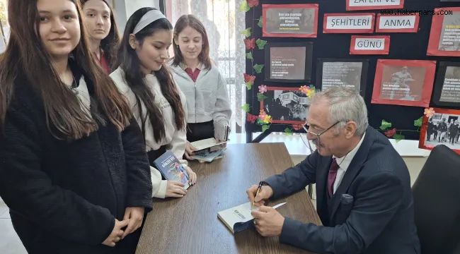 TİRELİ YAZAR ERTEKİN ÖĞRENCİLERLE BULUŞTU